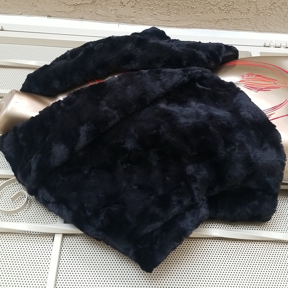 WD NY Black Faux Fur Shrug Jacket. SMALL. - Picture 2 of 5
